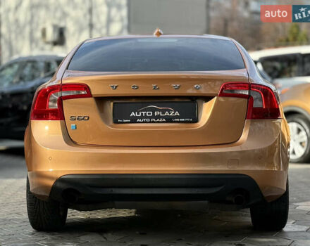 Оранжевый Вольво С60, объемом двигателя 2 л и пробегом 161 тыс. км за 7900 $, фото 29 на Automoto.ua