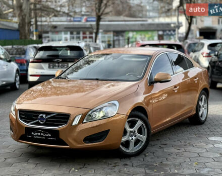 Оранжевый Вольво С60, объемом двигателя 2 л и пробегом 161 тыс. км за 7900 $, фото 7 на Automoto.ua