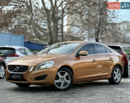 Оранжевый Вольво С60, объемом двигателя 2 л и пробегом 161 тыс. км за 7900 $, фото 10 на Automoto.ua