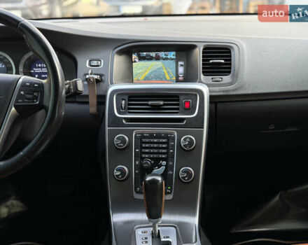 Оранжевый Вольво С60, объемом двигателя 2 л и пробегом 161 тыс. км за 7900 $, фото 47 на Automoto.ua