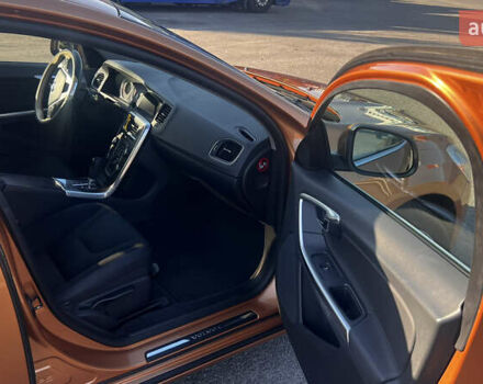 Вольво С60 2011 в Киеве на Automoto.ua Оранжевый Вольво С60, объемом двигателя 2 л и пробегом 271 тыс. км за 8300 $, фото 16 на Automoto.ua