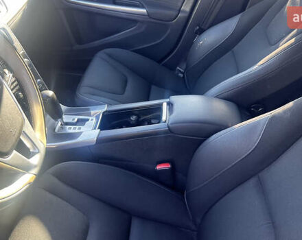 Вольво С60 2011 в Киеве на Automoto.ua Оранжевый Вольво С60, объемом двигателя 2 л и пробегом 271 тыс. км за 8300 $, фото 26 на Automoto.ua