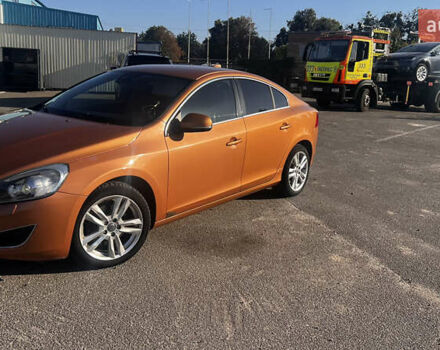 Вольво С60 2011 в Киеве на Automoto.ua Оранжевый Вольво С60, объемом двигателя 2 л и пробегом 271 тыс. км за 8300 $, фото 8 на Automoto.ua
