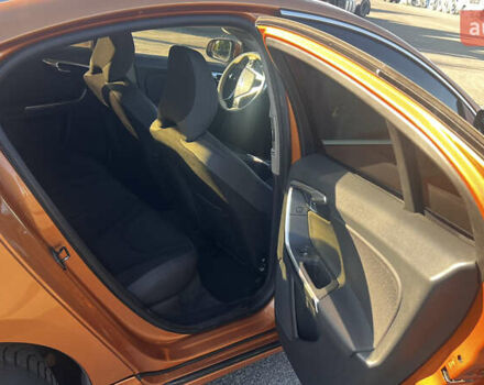 Вольво С60 2011 в Киеве на Automoto.ua Оранжевый Вольво С60, объемом двигателя 2 л и пробегом 271 тыс. км за 8300 $, фото 14 на Automoto.ua