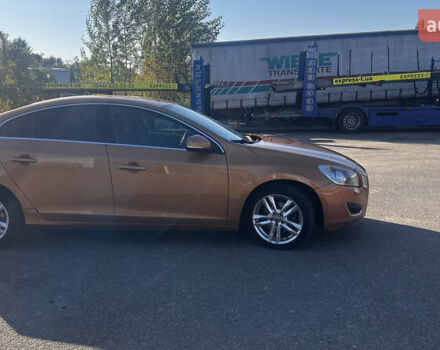 Вольво С60 2011 в Киеве на Automoto.ua Оранжевый Вольво С60, объемом двигателя 2 л и пробегом 271 тыс. км за 8300 $, фото 1 на Automoto.ua