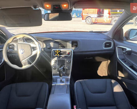 Вольво С60 2011 в Киеве на Automoto.ua Оранжевый Вольво С60, объемом двигателя 2 л и пробегом 271 тыс. км за 8300 $, фото 19 на Automoto.ua