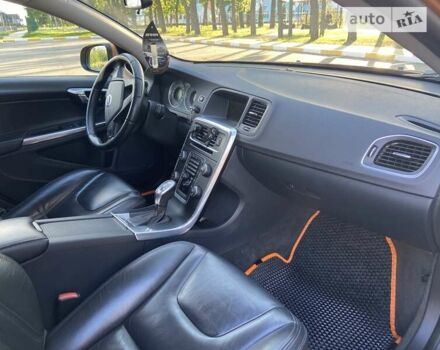 Оранжевый Вольво С60, объемом двигателя 1.6 л и пробегом 179 тыс. км за 13750 $, фото 21 на Automoto.ua