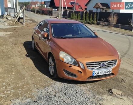 Помаранчевий Вольво С60, об'ємом двигуна 2.52 л та пробігом 245 тис. км за 8500 $, фото 1 на Automoto.ua