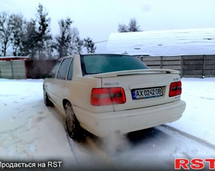 Белый Вольво С70, объемом двигателя 2.4 л и пробегом 300 тыс. км за 3200 $, фото 4 на Automoto.ua