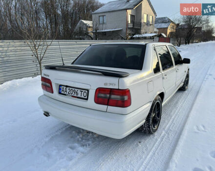 Білий Вольво S70, об'ємом двигуна 2.44 л та пробігом 374 тис. км за 3499 $, фото 7 на Automoto.ua