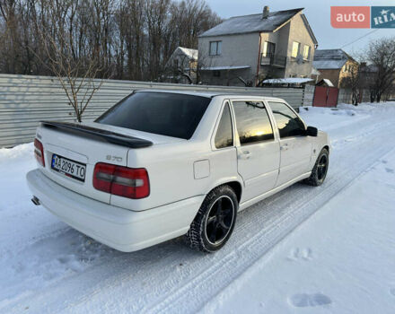 Білий Вольво S70, об'ємом двигуна 2.44 л та пробігом 374 тис. км за 3499 $, фото 6 на Automoto.ua