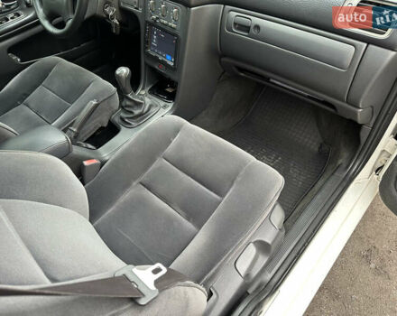 Белый Вольво С70, объемом двигателя 2.44 л и пробегом 373 тыс. км за 3600 $, фото 18 на Automoto.ua