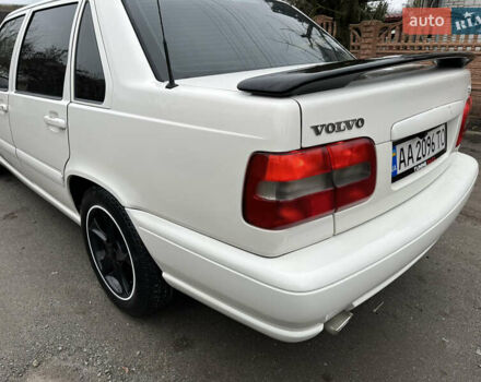 Белый Вольво С70, объемом двигателя 2.44 л и пробегом 373 тыс. км за 3600 $, фото 5 на Automoto.ua