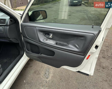 Белый Вольво С70, объемом двигателя 2.44 л и пробегом 373 тыс. км за 3600 $, фото 17 на Automoto.ua