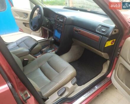 Красный Вольво С70, объемом двигателя 2.4 л и пробегом 375 тыс. км за 3299 $, фото 31 на Automoto.ua