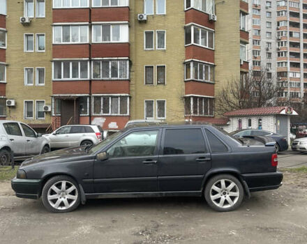 Серый Вольво С70, объемом двигателя 2.5 л и пробегом 394 тыс. км за 3800 $, фото 2 на Automoto.ua