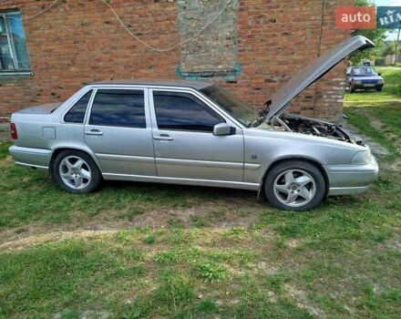 Сірий Вольво S70, об'ємом двигуна 2 л та пробігом 235 тис. км за 3500 $, фото 3 на Automoto.ua
