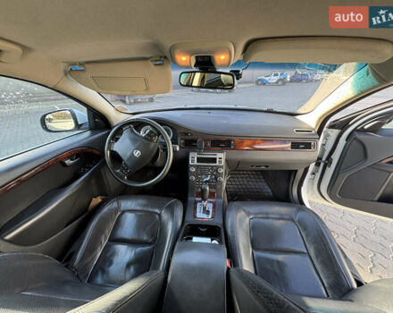 Белый Вольво С80, объемом двигателя 3 л и пробегом 238 тыс. км за 10599 $, фото 22 на Automoto.ua