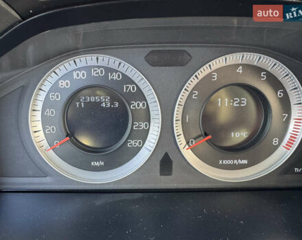 Белый Вольво С80, объемом двигателя 3 л и пробегом 238 тыс. км за 10599 $, фото 14 на Automoto.ua
