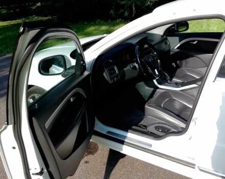 Білий Вольво S80, об'ємом двигуна 2.4 л та пробігом 150 тис. км за 8900 $, фото 5 на Automoto.ua