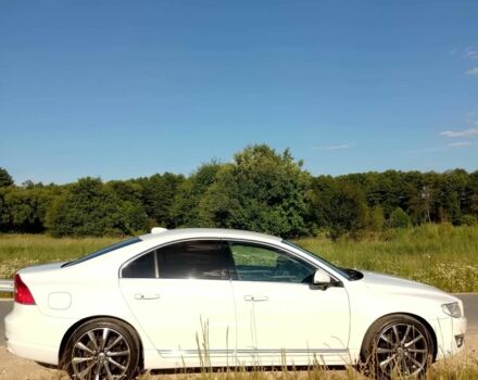 Білий Вольво S80, об'ємом двигуна 2.4 л та пробігом 150 тис. км за 8900 $, фото 2 на Automoto.ua