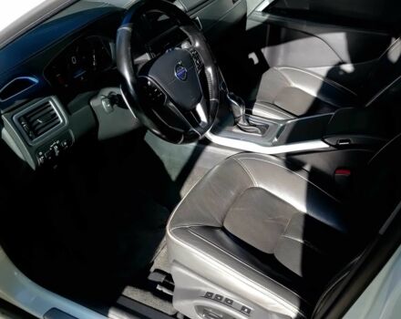 Білий Вольво S80, об'ємом двигуна 2.4 л та пробігом 150 тис. км за 8900 $, фото 9 на Automoto.ua