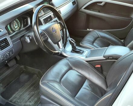 Білий Вольво S80, об'ємом двигуна 2.4 л та пробігом 150 тис. км за 8900 $, фото 6 на Automoto.ua