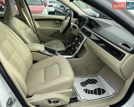 Белый Вольво С80, объемом двигателя 2 л и пробегом 200 тыс. км за 13700 $, фото 18 на Automoto.ua