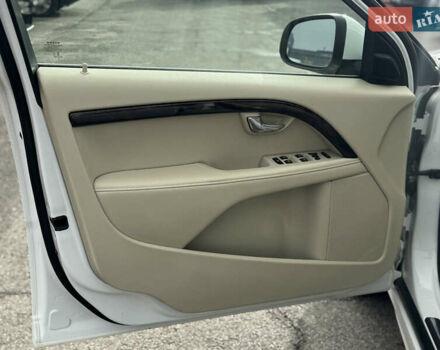 Белый Вольво С80, объемом двигателя 2 л и пробегом 200 тыс. км за 13700 $, фото 12 на Automoto.ua