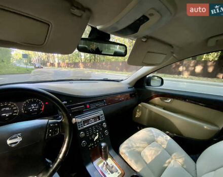 Черный Вольво С80, объемом двигателя 2.5 л и пробегом 357 тыс. км за 6600 $, фото 6 на Automoto.ua