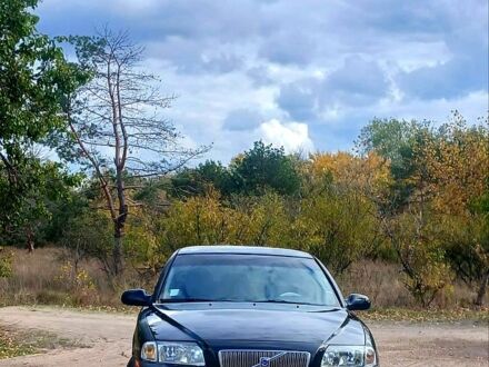 Черный Вольво С80, объемом двигателя 2.4 л и пробегом 300 тыс. км за 4500 $, фото 1 на Automoto.ua