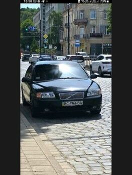 Черный Вольво С80, объемом двигателя 1.98 л и пробегом 200 тыс. км за 5500 $, фото 1 на Automoto.ua
