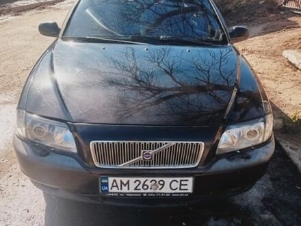Черный Вольво С80, объемом двигателя 2.4 л и пробегом 300 тыс. км за 2500 $, фото 1 на Automoto.ua