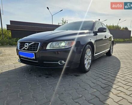 Черный Вольво С80, объемом двигателя 2.4 л и пробегом 300 тыс. км за 9500 $, фото 1 на Automoto.ua