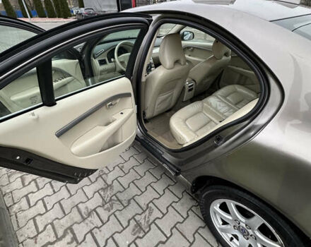 Коричневый Вольво С80, объемом двигателя 2.5 л и пробегом 300 тыс. км за 6700 $, фото 9 на Automoto.ua