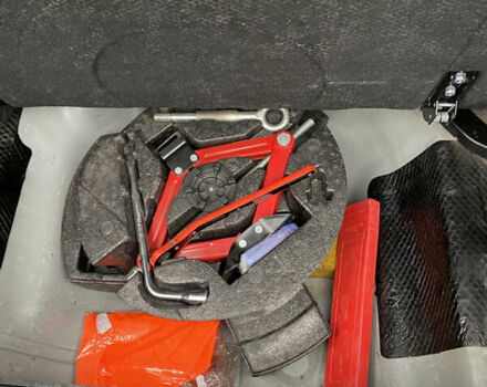 Вольво S80 2012 у Житомирі на Automoto.ua Коричневий Вольво S80, об'ємом двигуна 1.56 л та пробігом 296 тис. км за 9500 $, фото 6 на Automoto.ua