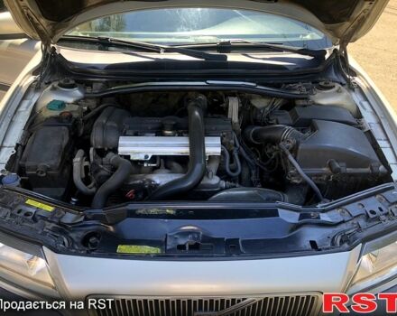 Вольво С80, объемом двигателя 2 л и пробегом 335 тыс. км за 3500 $, фото 6 на Automoto.ua