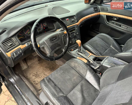 Серый Вольво С80, объемом двигателя 2.4 л и пробегом 290 тыс. км за 4200 $, фото 10 на Automoto.ua