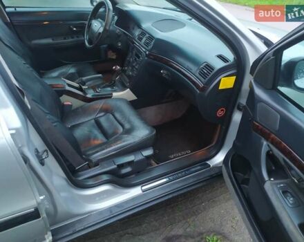 Серый Вольво С80, объемом двигателя 2.46 л и пробегом 440 тыс. км за 4550 $, фото 10 на Automoto.ua