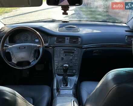 Серый Вольво С80, объемом двигателя 2.78 л и пробегом 303 тыс. км за 3500 $, фото 26 на Automoto.ua