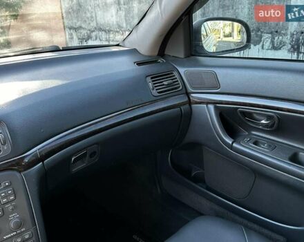 Серый Вольво С80, объемом двигателя 2.78 л и пробегом 303 тыс. км за 3500 $, фото 18 на Automoto.ua