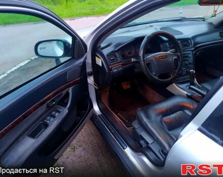 Серый Вольво С80, объемом двигателя 2.5 л и пробегом 400 тыс. км за 4950 $, фото 7 на Automoto.ua