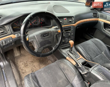 Серый Вольво С80, объемом двигателя 2.4 л и пробегом 290 тыс. км за 4200 $, фото 15 на Automoto.ua