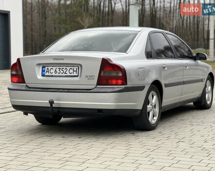 Серый Вольво С80, объемом двигателя 2.46 л и пробегом 400 тыс. км за 3650 $, фото 4 на Automoto.ua