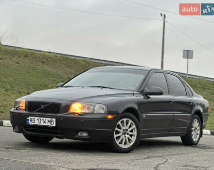 Серый Вольво С80, объемом двигателя 2 л и пробегом 340 тыс. км за 4500 $, фото 4 на Automoto.ua