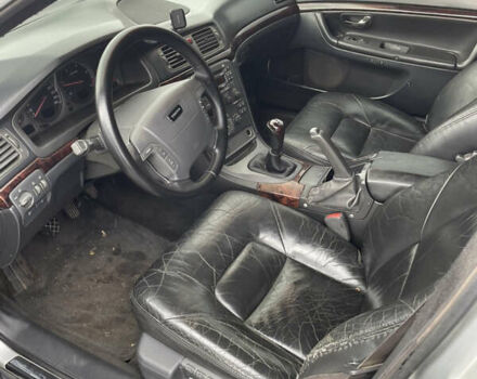 Серый Вольво С80, объемом двигателя 2.46 л и пробегом 368 тыс. км за 2550 $, фото 9 на Automoto.ua