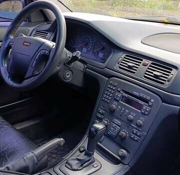 Серый Вольво С80, объемом двигателя 2.92 л и пробегом 406 тыс. км за 5000 $, фото 16 на Automoto.ua