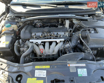 Серый Вольво С80, объемом двигателя 2.44 л и пробегом 303 тыс. км за 4900 $, фото 19 на Automoto.ua