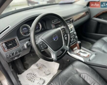 Серый Вольво С80, объемом двигателя 2.52 л и пробегом 207 тыс. км за 9700 $, фото 13 на Automoto.ua