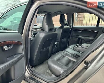 Серый Вольво С80, объемом двигателя 2.52 л и пробегом 207 тыс. км за 9700 $, фото 17 на Automoto.ua